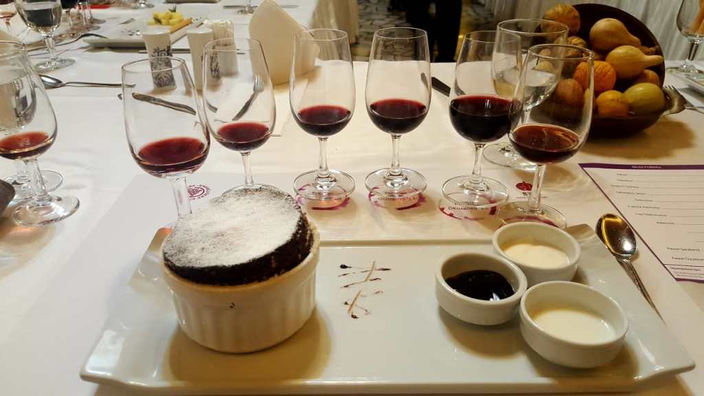 kavaklıdere prestige öküzgözü wine şarap tasting tadım tatlı sert 2004 2008 2009 2011 2012 selçuk restoran restaurant bursa tadım kulübü çikolatalı sufle chocolate soufle